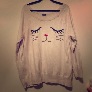 Sweater with cat face